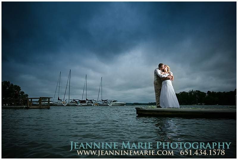 bride and groom poses, wedding day portraits, must have wedding shots, wedding photos on the lake, Anderson's Horseshoe Bay Lodge, Northern Minnesota wedding venues, Twin Cities wedding photographer, Jeannine Marie Photography