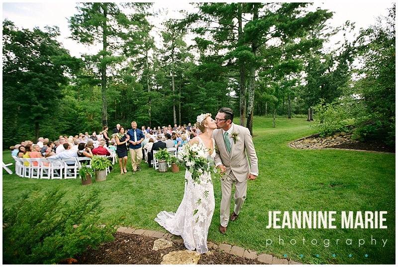 bride, groom, newlyweds, outdoor wedding, wedding ceremony, kiss, circle ceremony