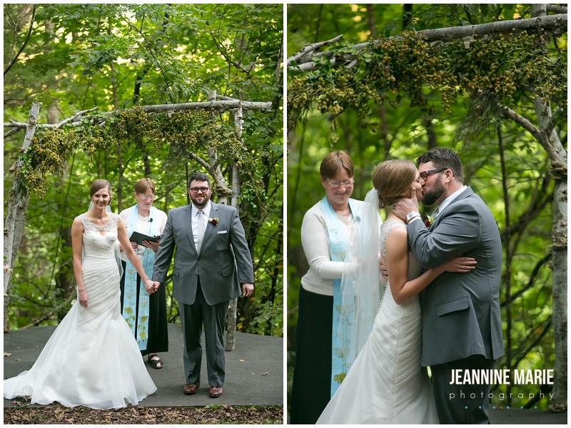 Edgewood Farm, bride, groom, wedding, ceremony, outside, outdoor, trees, arch