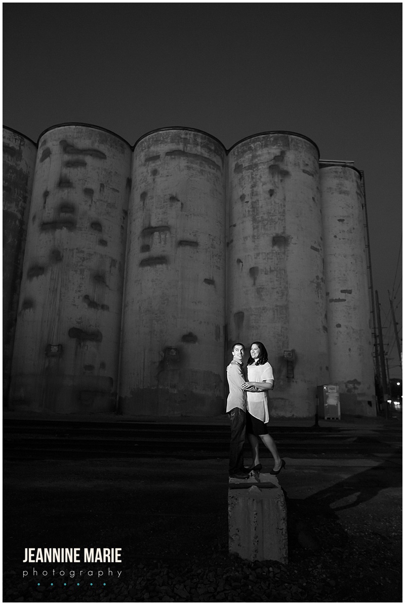 Minneapolis engagement session, pillars, couple, black and white, pose