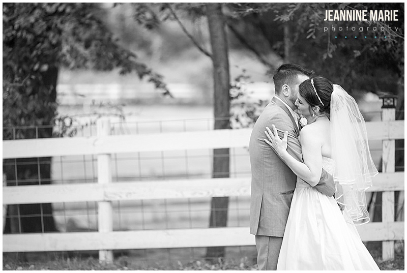 Hope Glen Farm, black and white photos, wedding portraits, weddings, bride, groom, white fence