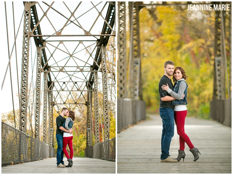 engagement photos, engagement outfits, engagement ideas, engagement photography, fall engagement photos, red pants