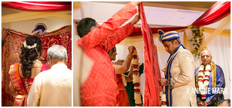 bride, groom, Hindu Temple of Minnesota, wedding, wedding ceremony, Hindu wedding, Indian wedding, Minnesota wedding