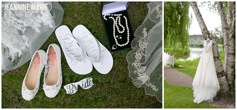 Majestic Oaks Golf Club, wedding, bride, bridal accessories, bridal shoes, bridal sunglasses, veil, wedding veil, jewelry, wedding gown, wedding dress, tree