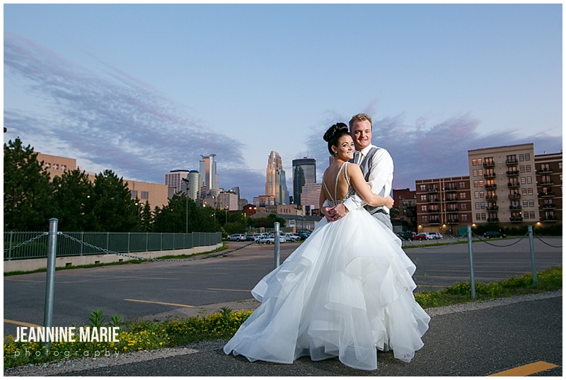 bride, groom, wedding, wedding gown, wedding dress, sky, city skyline, city, Minneapolis wedding, Minnesota wedding