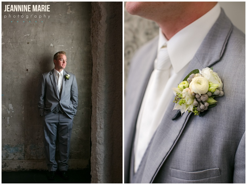 groom, boutonniere, gray suit, Aria, MInneapolis wedding, Minnesota wedding, groom poses