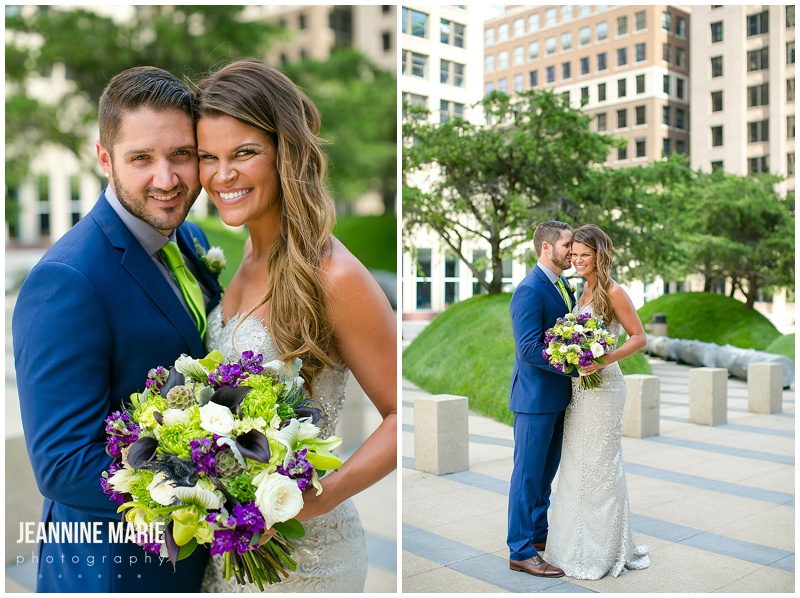 Hennepin County Courthouse, bride, groom, navy suit, bridal bouquet, wedding portraits, Min
neapolis wedding