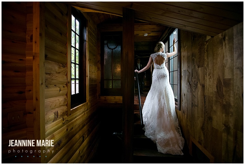 Hope Glen Farm, wedding, wedding ceremony, Minnesota wedding, barn wedding, rustic wedding, Minnesota barn wedding