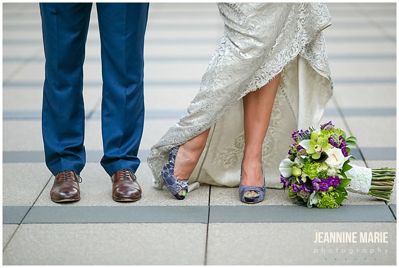 Hennepin County Courthouse, bride, groom, navy suit, bridal bouquet, wedding portraits, Minneapolis wedding, groom shoes, bridal shoes, bridal bouquet