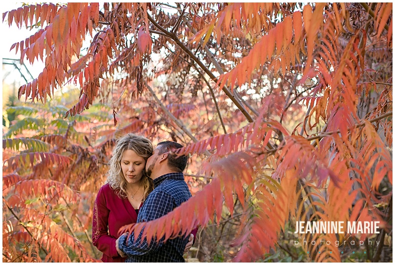 Boom Island Park, fall engagement, Minneapolis, engagement photos, engagement poses, engagement outfits, Minnesota engagement, fall engagement photos, fall engagement session