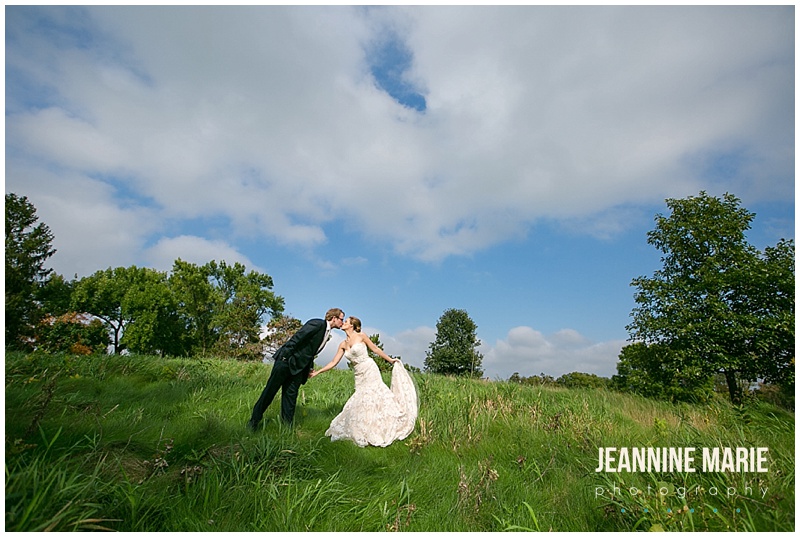 Wayzata Country Club, Woods Chapel, Jeannine Marie Photography, wedding, Minnesota wedding, wedding portraits, outdoor wedding, bride, groom, wedding photos, blue sky