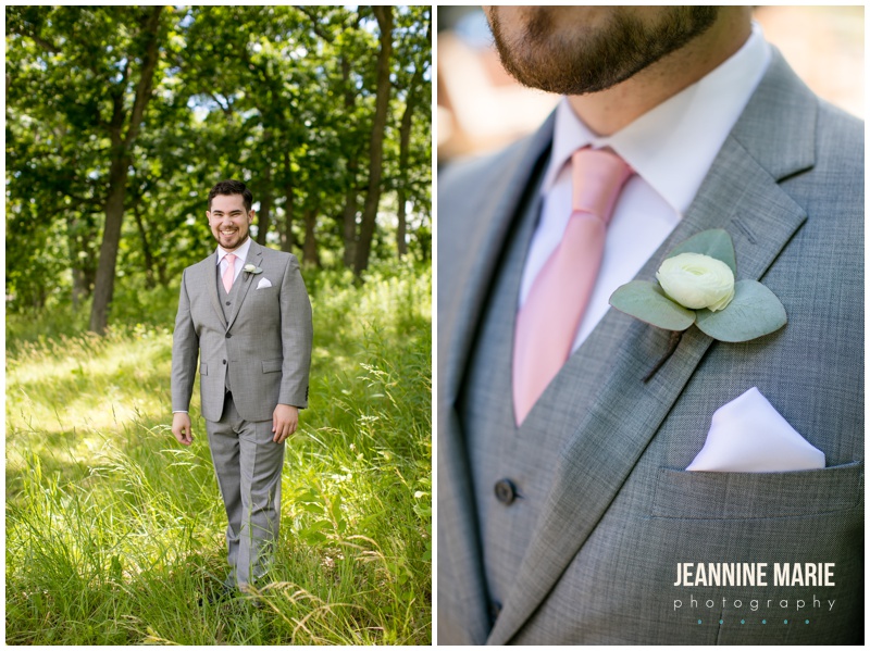 Silverwood Park, wedding, Minneapolis wedding, wedding ceremony, outdoor wedding, summer wedding, groom, gray suit, groom attire, boutonniere, pink tie