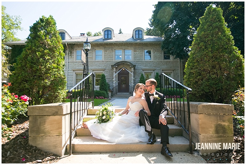 Minnesota wedding photographer Jeannine Marie Photography photographs Twin Cities mansion weddings.