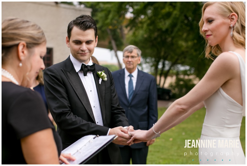 Affordable I Do's, Perfect Day Ceremonies, Minneapolis wedding officiant, Minnesota wedding officiant, personalized wedding ceremonies, Twin Cities weddings, Minneapolis weddings, Jeannine Marie Photography, Minneapolis wedding photographer