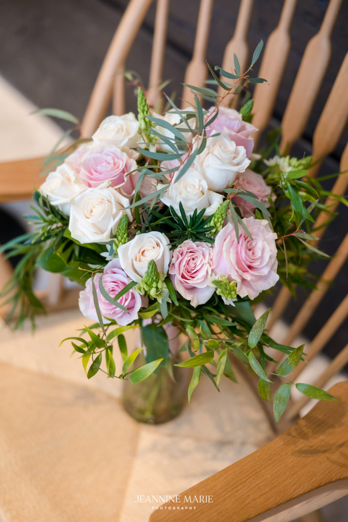 wedding floral ideas, bridal bouquet, msp wedding photographer