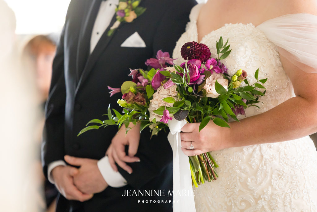 Style Society Blooms wedding Bouquet photographed by Twin Cities wedding photographer Jeannine Marie Photography