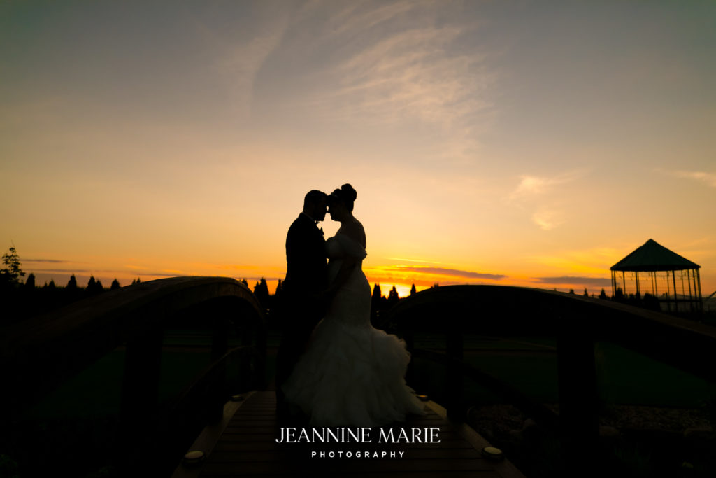 Ashery Lane Farms wedding photographed by Saint Paul photographer Jeannine Marie Photography