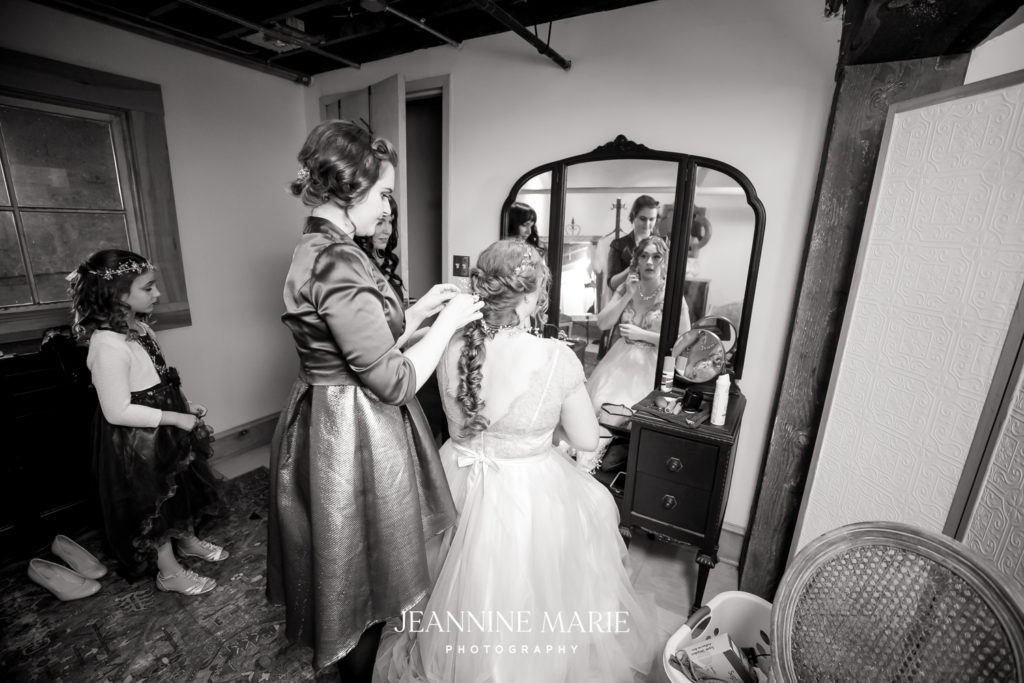 Uptown wedding photographed by Minnesota Wedding photographer Jeannine Marie Photography
