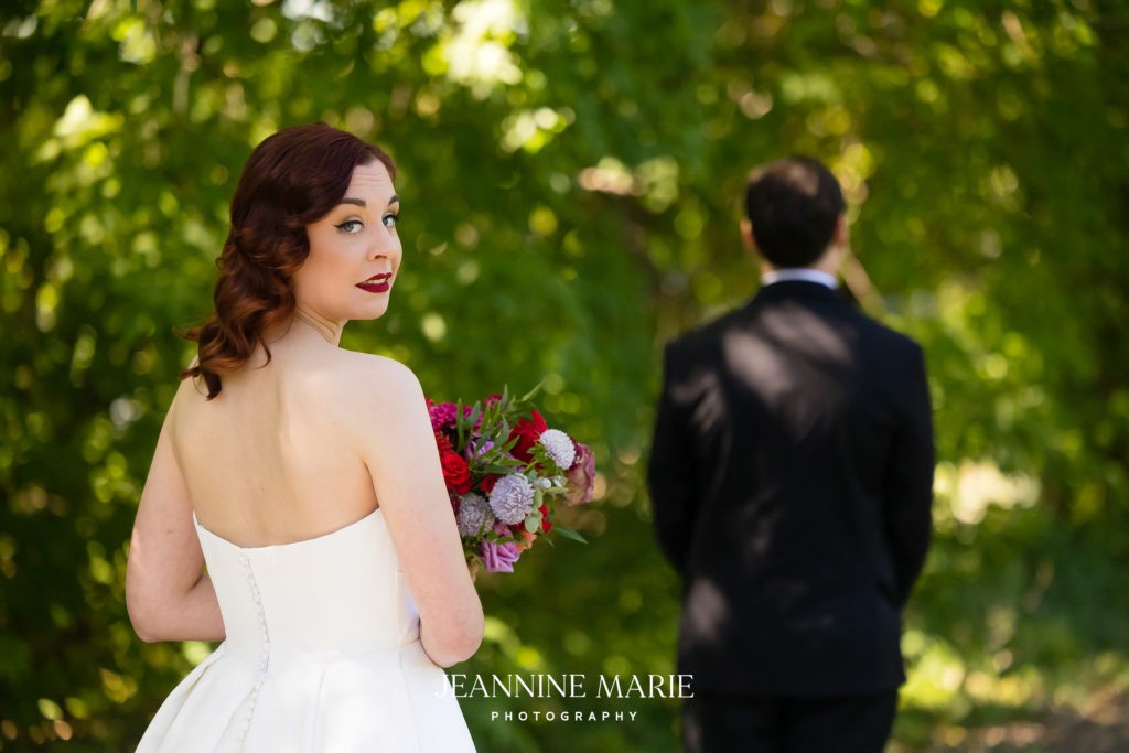 Outdoor wedding photographed by Minneapolis wedding photographer Jeannine Marie Photography